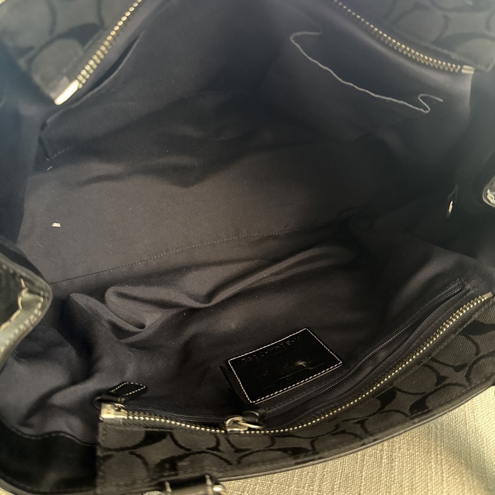 Coach Handbag Black Signature Logo Inside Zip Pocket E04M-7052 Leather Canvas - Picture 8 of 10